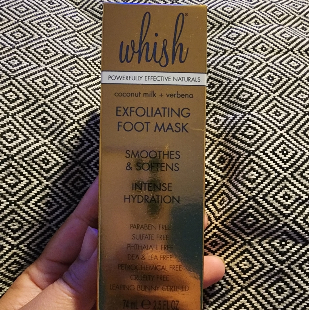 NWT Whish Coconut Milk & Verbena Exfoliating Hydrating Foot Mask